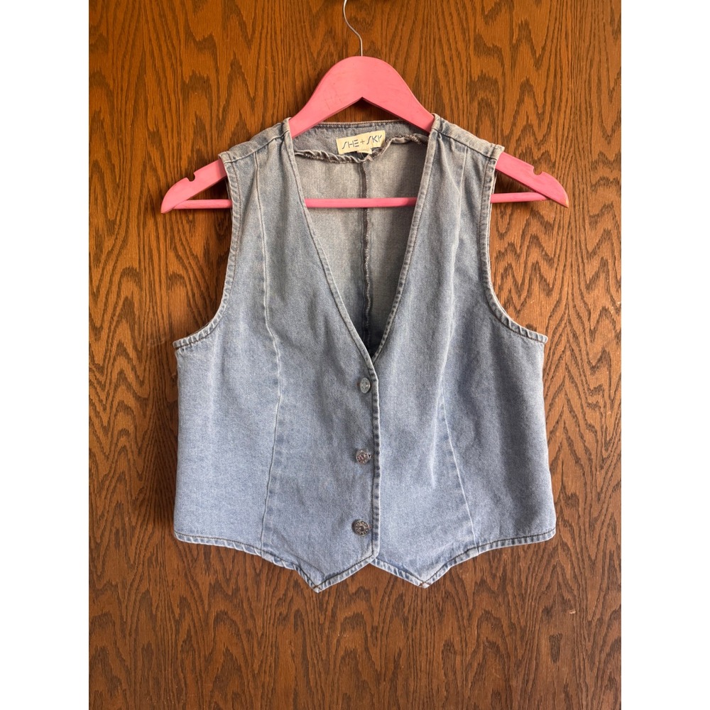 She + Sky Light Wash Denim Vest Cropped Button Front V-Neck Blue SY8255-V Large